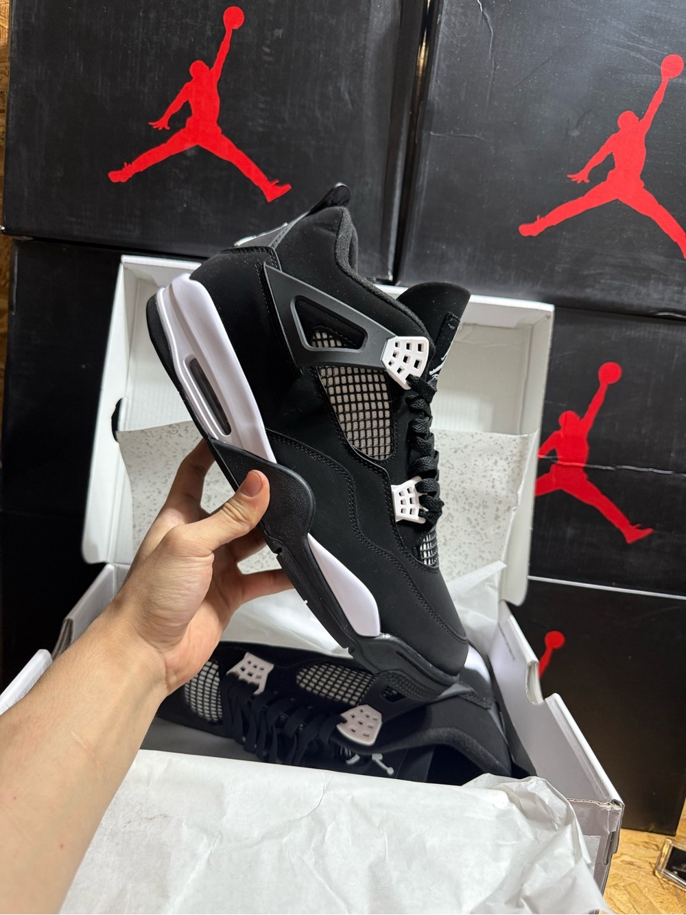 Air Jordan 4 Retro White Thunder